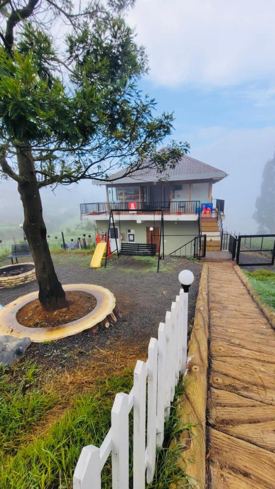 Bed and Breakfast The Wooden Springs à Ooty Extérieur photo