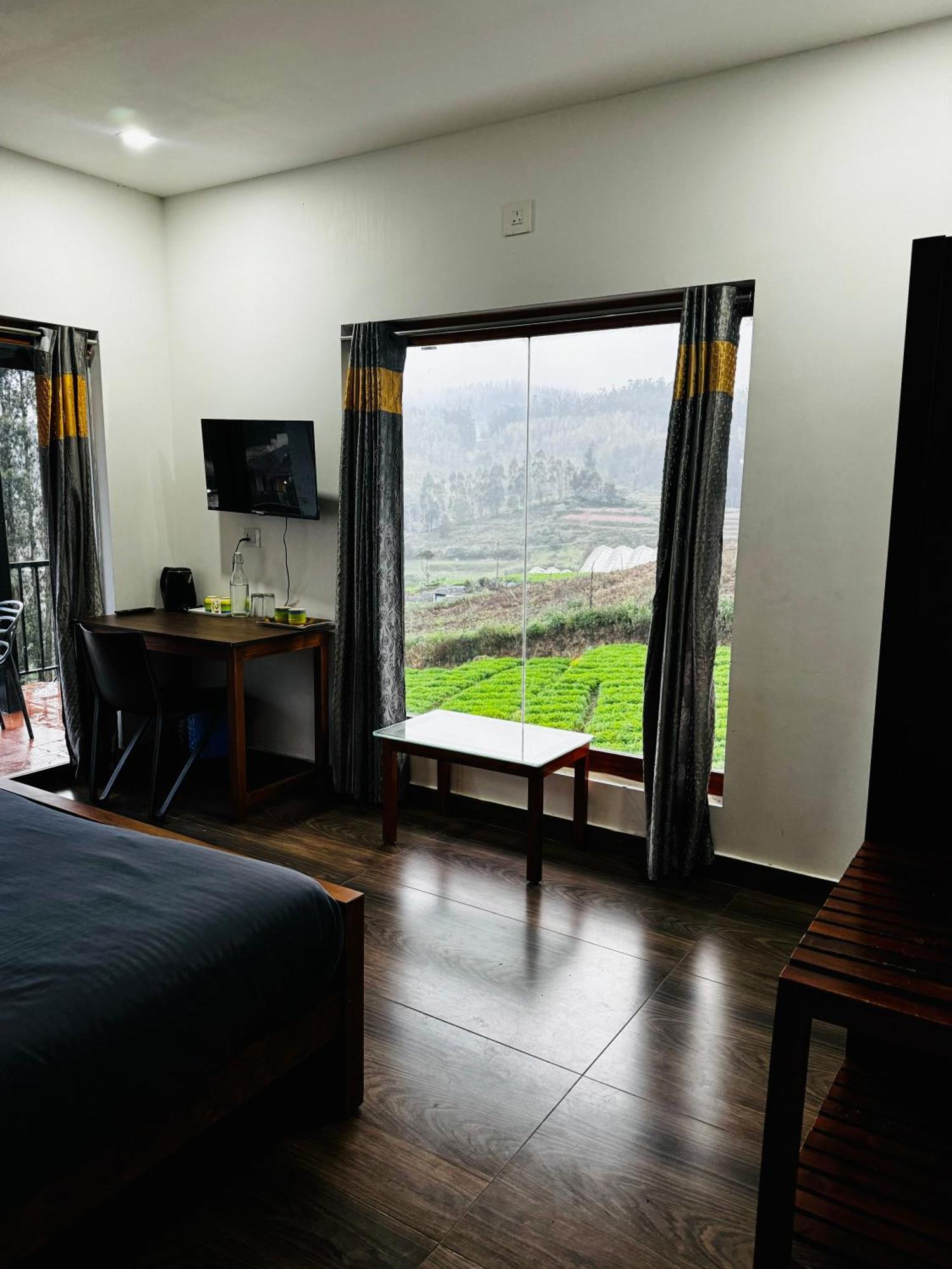 Bed and Breakfast The Wooden Springs à Ooty Extérieur photo